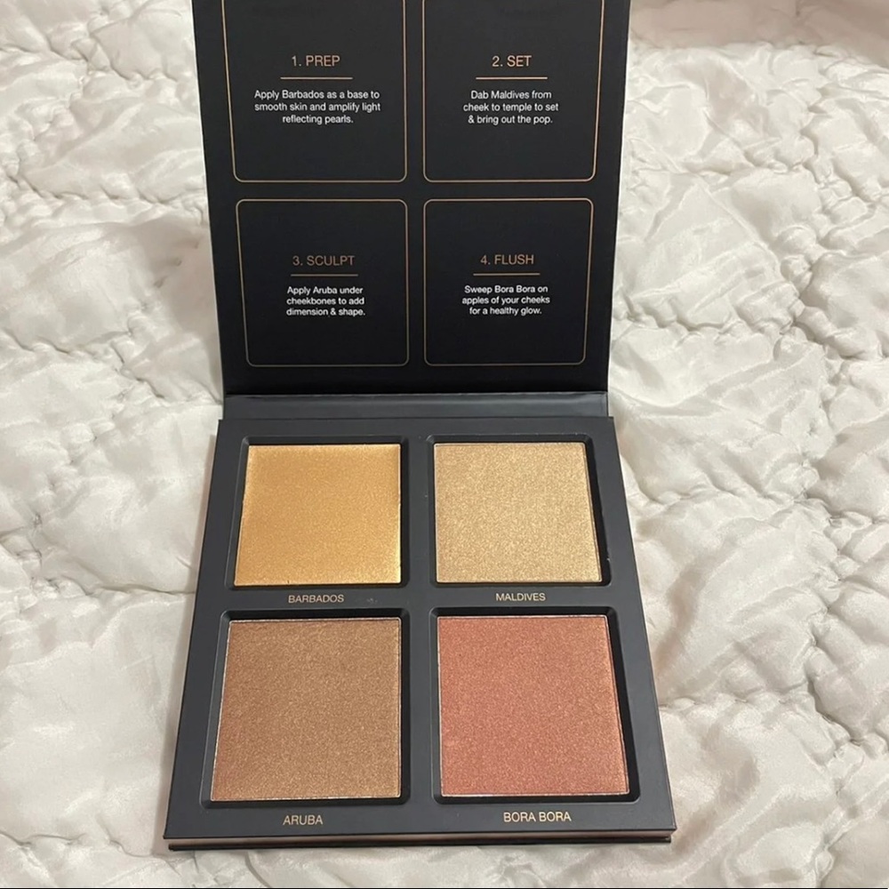 Huda Beauty 3D Highlighter Palette